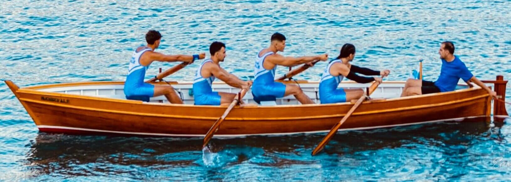 Il Valle trionfa al Palio Marinaro
